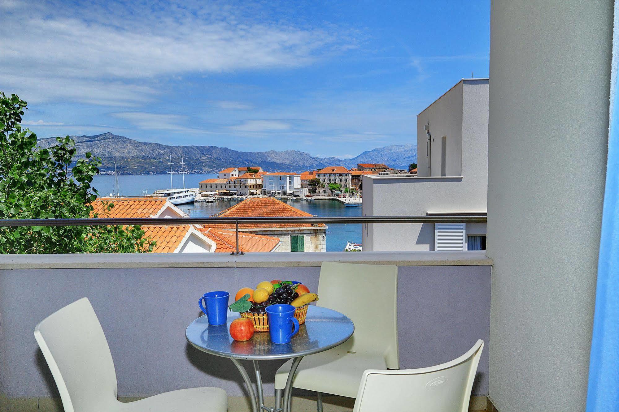 Apartmani Marija 포스티라 외부 사진